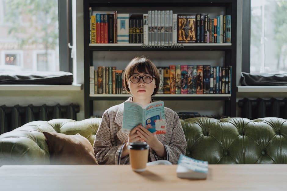 The Psychology of Book Reviews: How Reader Perceptions are Shaped