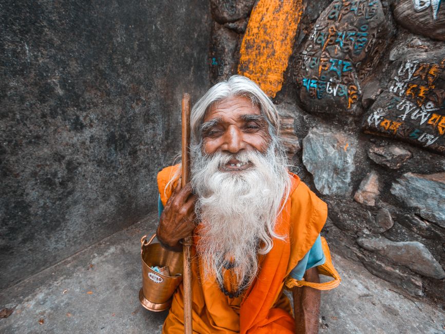 Top Spiritual Gurus: Ancient Wisdom for Modern Seekers