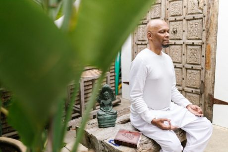 The Power of Now Review: Lessons on Presence & Inner Peace
