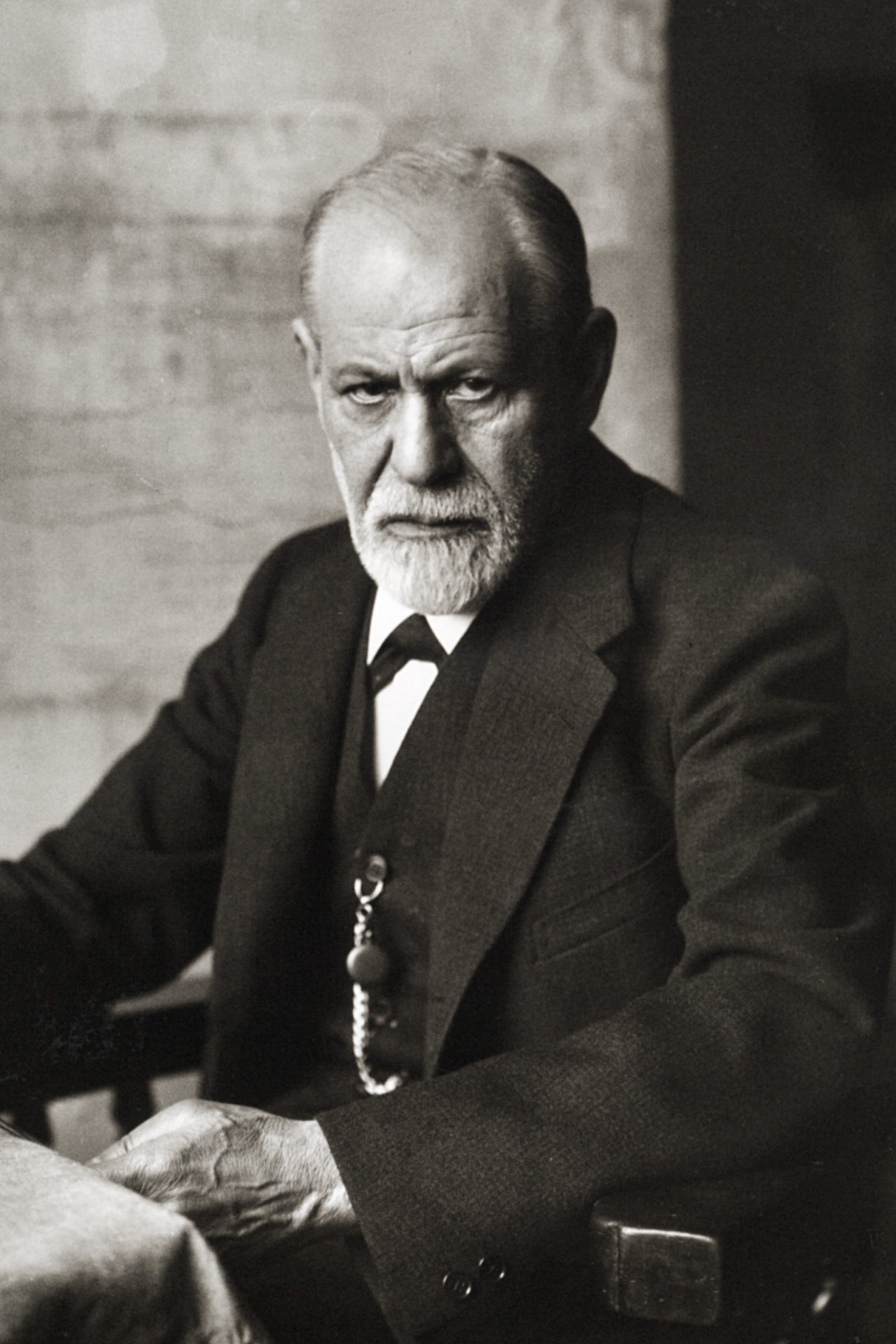 Carl Jung: Life, Ideas & The Path to Spiritual Wholeness