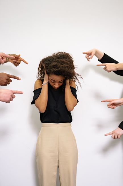 The Untethered Soul Review: Lessons on Silencing Your Inner Critic