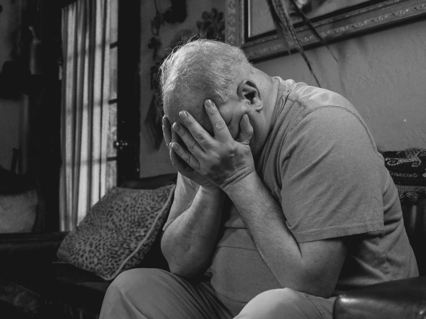 Man's Search for Meaning Review: Frankl's Lessons on Suffering